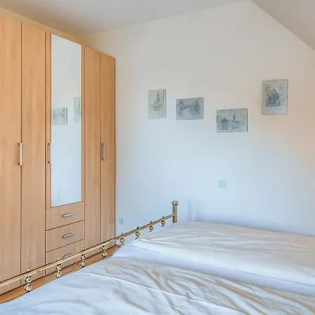 Hasenkamp 1, Haus 4 그로미츠